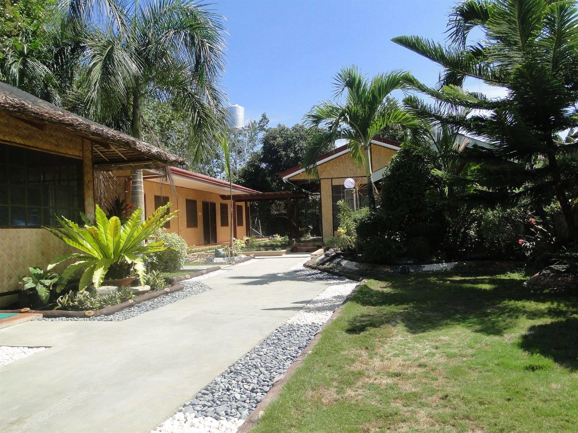 Susan'S Place Bed And Breakfast Puerto Princesa Екстер'єр фото